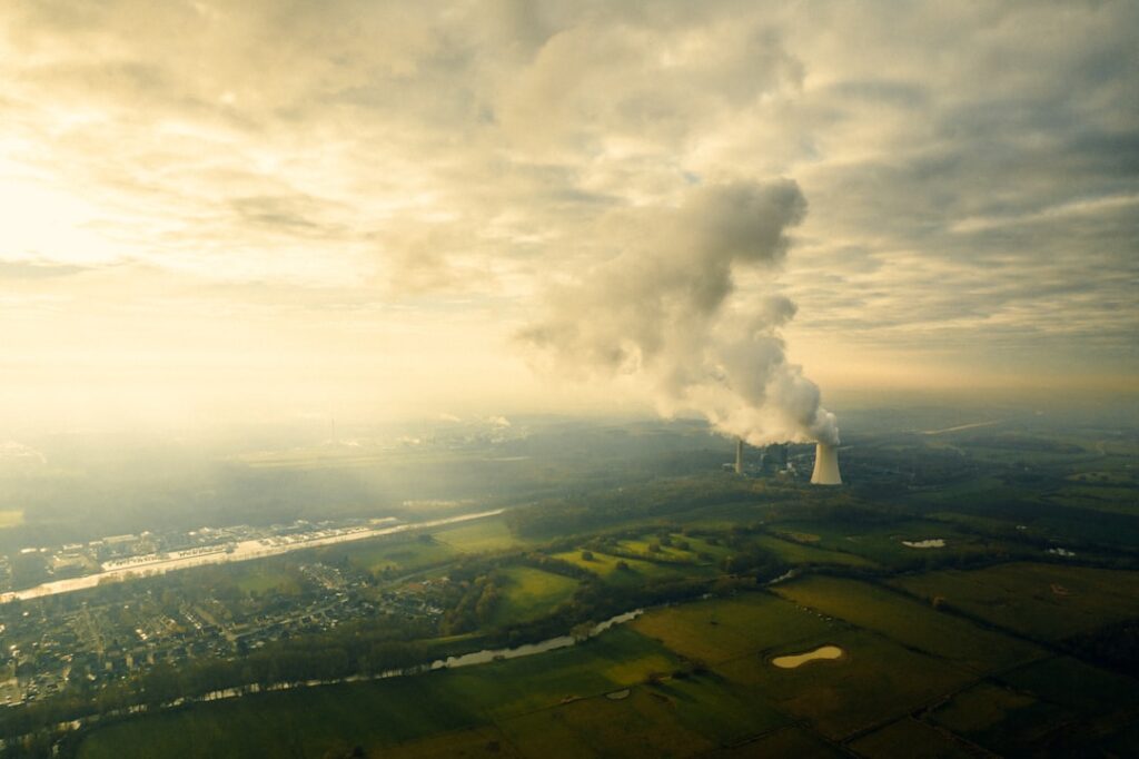 Institutional Investors Turn to Carbon Credits to De‑Risk Climate Exposure