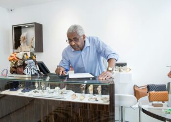 Luxury Jewelry Brands Rewire Loyalty Amid Social‑Commerce Surge