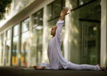 Mental Health as a Performance Indicator: Structural Shifts in Sales Productivity