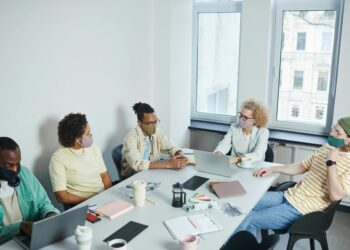 Mental‑Health Parity Meets Hybrid Work: Structural Shifts in Employee Well‑Being and Career Capital