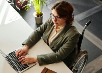 Mid‑Tier Talent Gap: How Regional Exodus and Tech Realignment Are Reshaping India’s Job Market