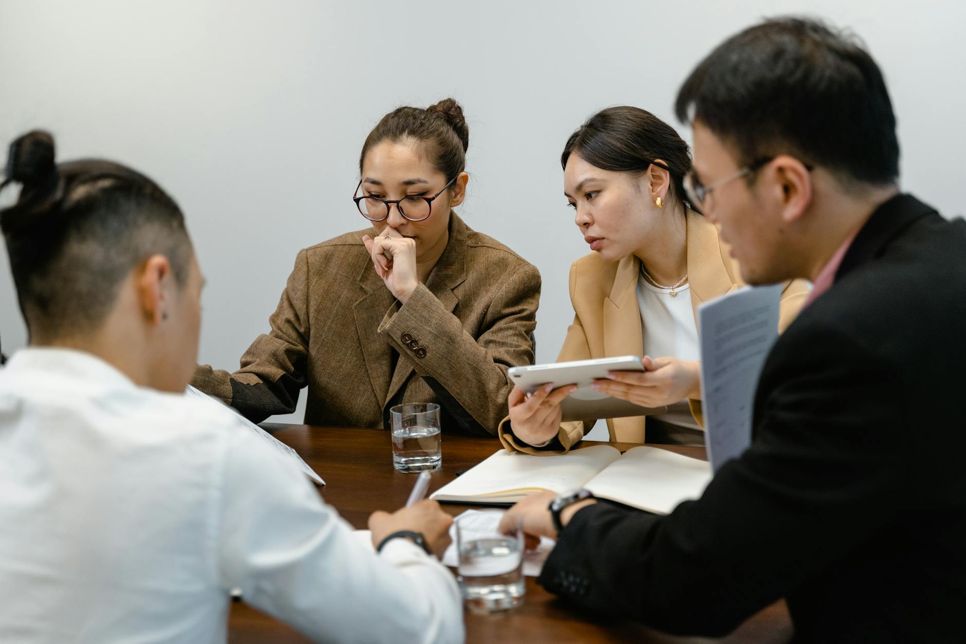 Middle Management as the Engine of Corporate Adaptability