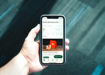 Mobility‑as‑Service Redefines Pharmaceutical Access: A Structural Shift in Health‑Logistics Power