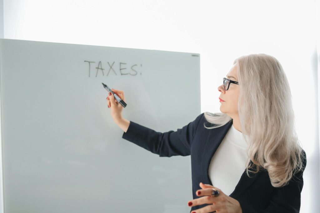 MOOCs, AI and the Fracturing of Executive Education: A Systemic Shift in Career Capital