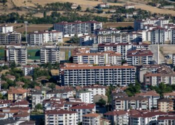 Nomad Villages: When Remote Workers Turn Tiny Towns Into Hubs