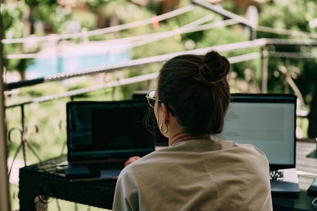 Nomadic Professionals Redefine Organizational Resilience