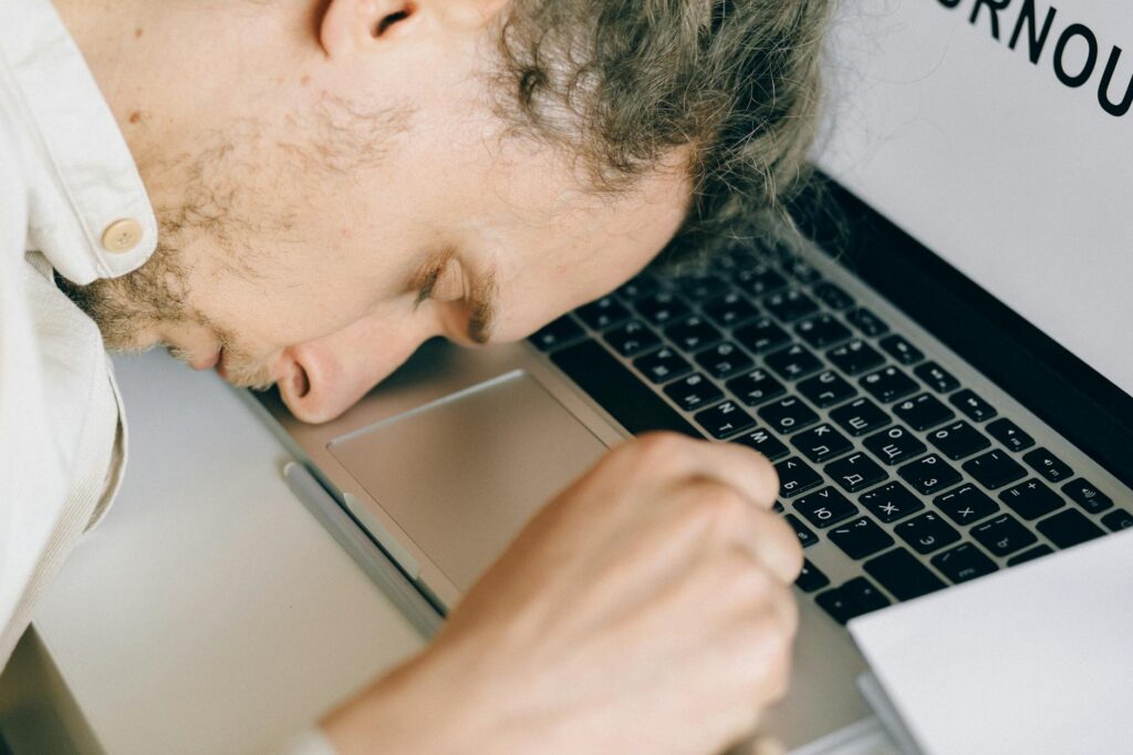 Parental Burnout Meets Digital Overload: Structural Strain on Working Families