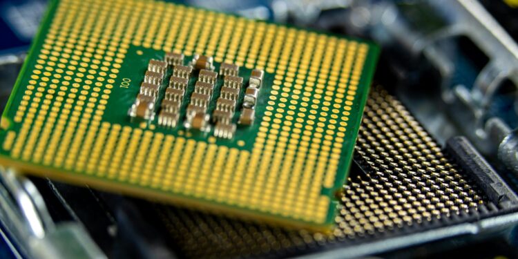 Quantum‑Ready: How Engineers Can Capture Career Capital in the Emerging Quantum Economy