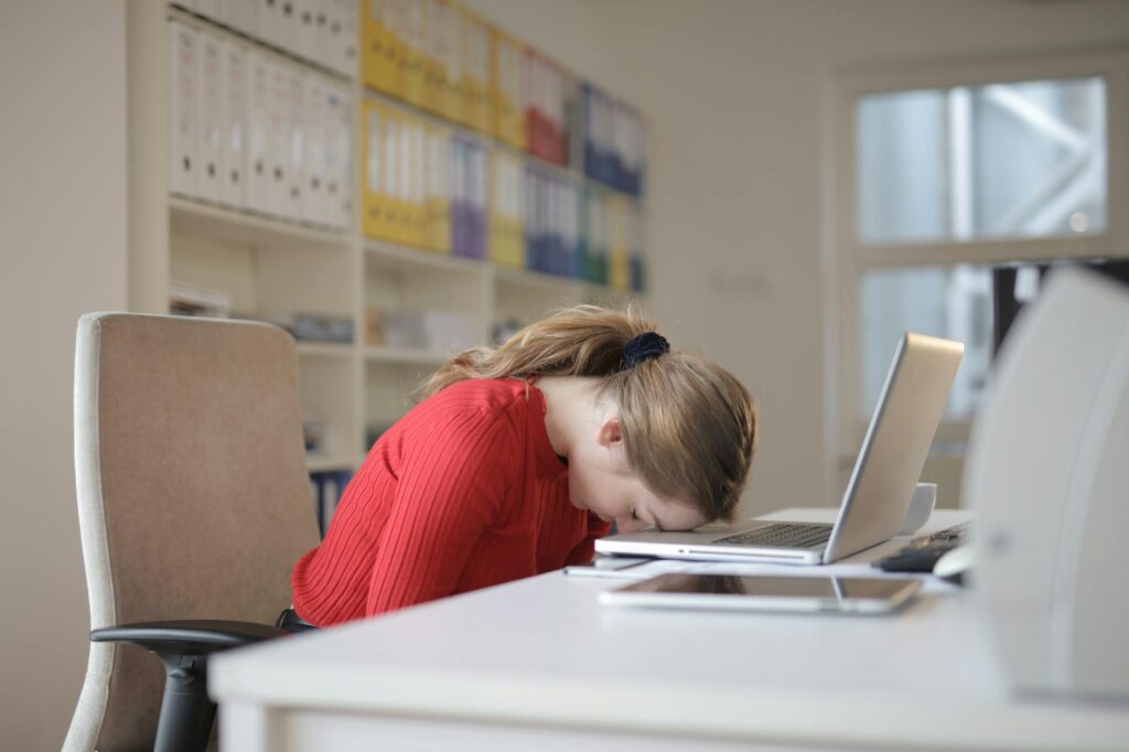 Quiet Quitting’s Structural Roots: How Post‑Pandemic Work Design Shapes Motivation and Career Capital