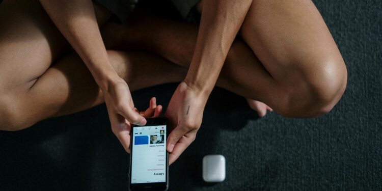 Screen‑Based Meditation Redefines Professional Capital in a Digitally‑Driven Economy