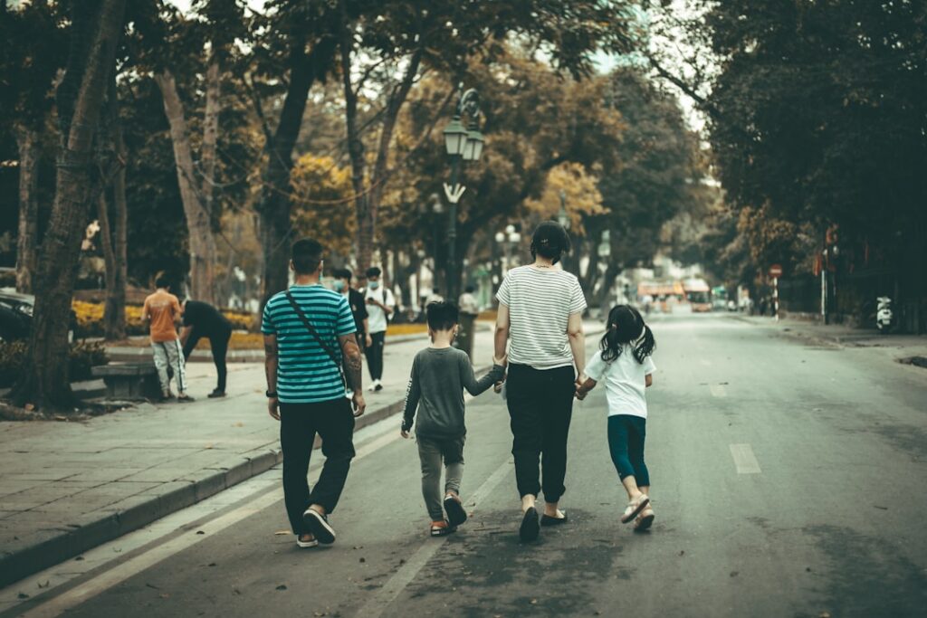 Single‑Parent Households Reshape Economic Mobility and Institutional Support