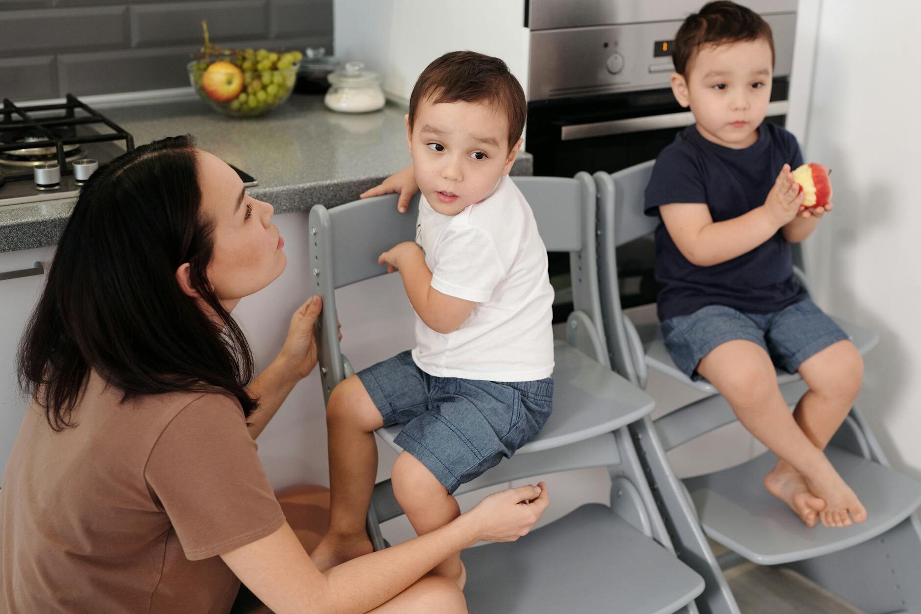 Single‑Parent Households Reshape Economic Mobility and Institutional Support