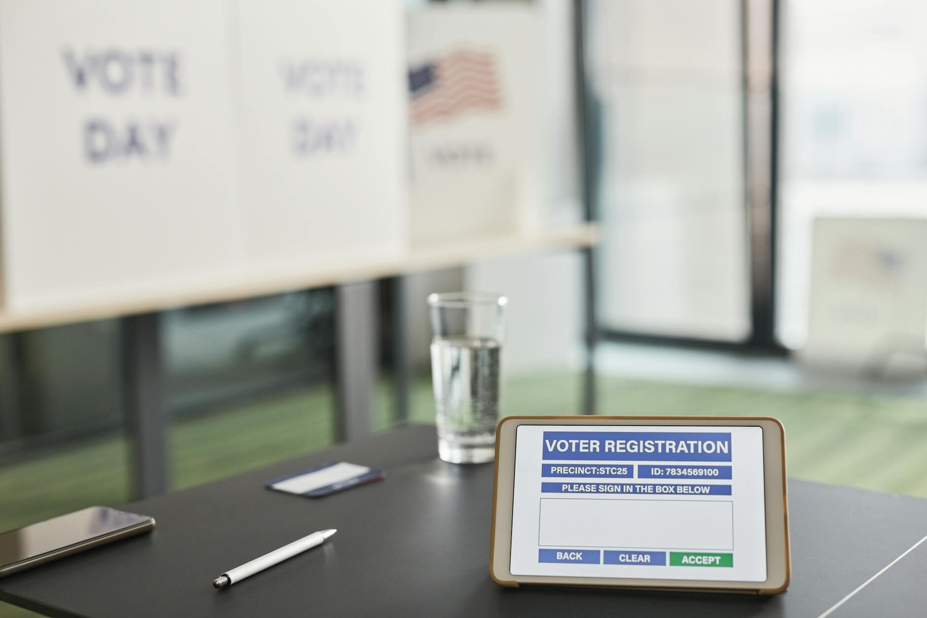 Stateless Voter Surge: How Non‑Citizens Are Reshaping the Architecture of U.S. Elections