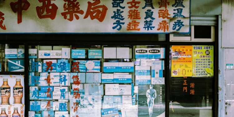 Storefronts in Contraction: How Retail’s Spatial Shrinkage Reshapes Capital, Mobility, and Institutional Power