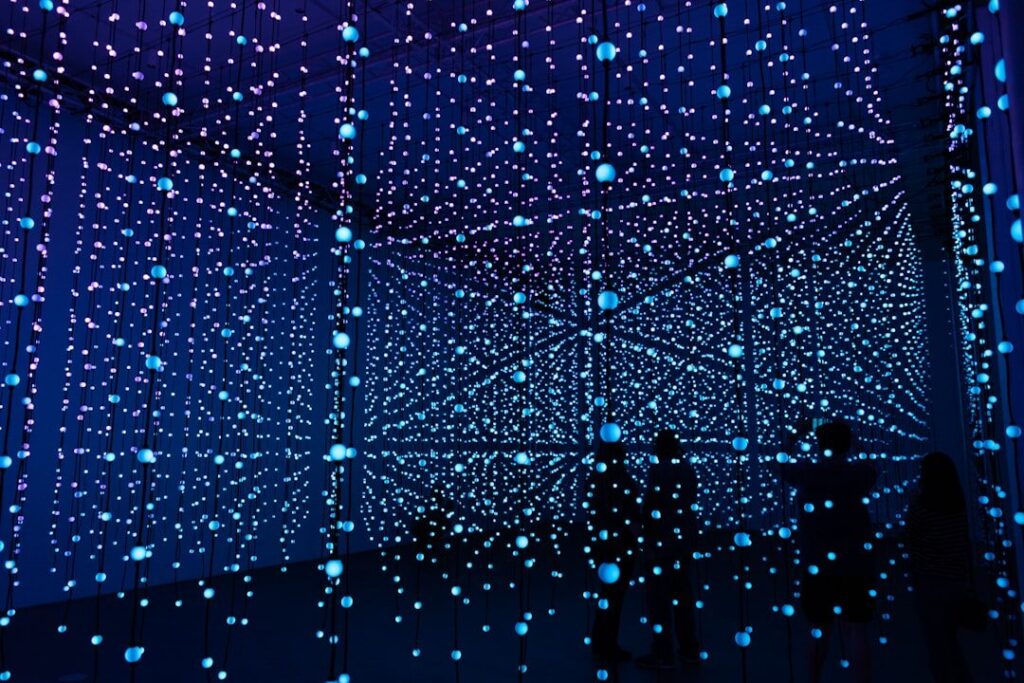 Synthetic Data Reshapes Product Development: Structural Shifts in Innovation, Talent, and Institutional Power