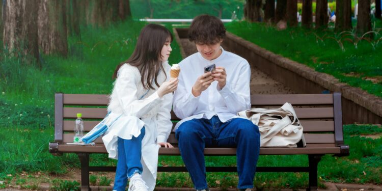 The Quiet Rebellion: Couples Carve Out Tech-Free Time