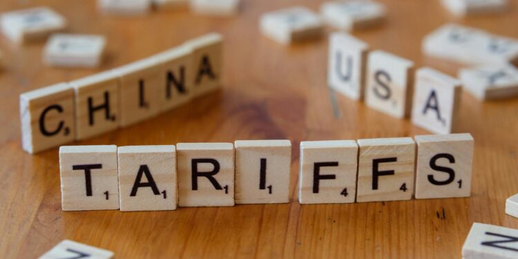 The Structural Fragility of Just‑in‑Time Trade: Economic Risks and Career‑Capital Shifts