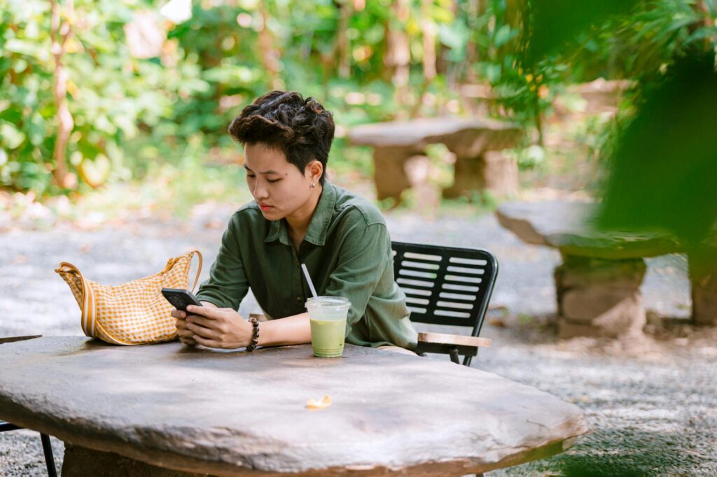 Unplugging to Power Up: How Young Professionals Are Turning Digital Detox into a Career Asset