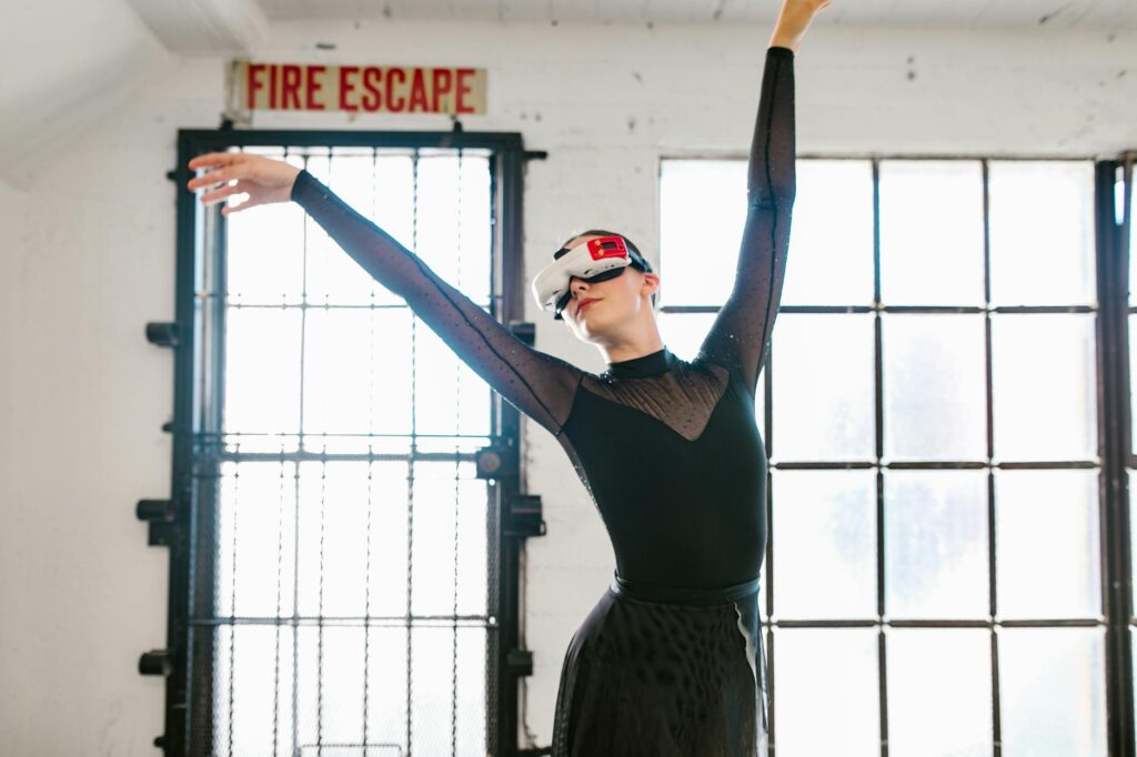 Virtual Stages, Real Power: How VR/AR Is Reshaping the Music Industry’s Live‑Event Economy