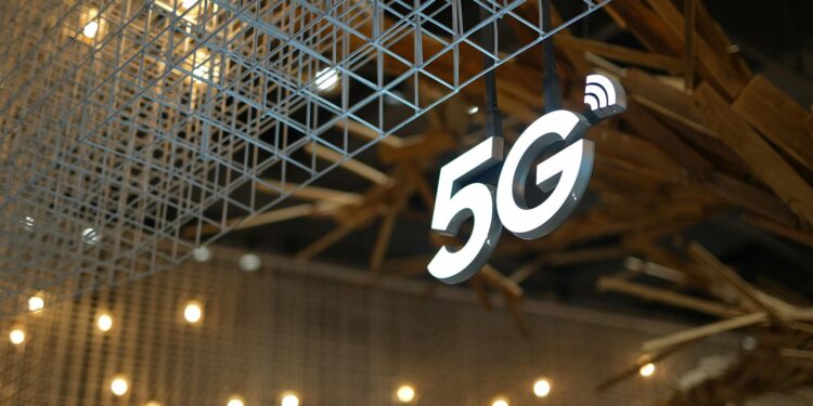 5G’s Structural Shift: Redefining Remote‑Work Infrastructure and Career Trajectories