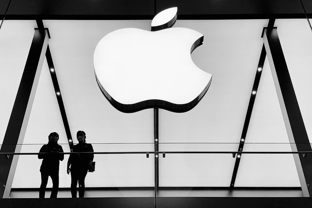 Apple sails through slump, claims top spot and the New Career Landscape