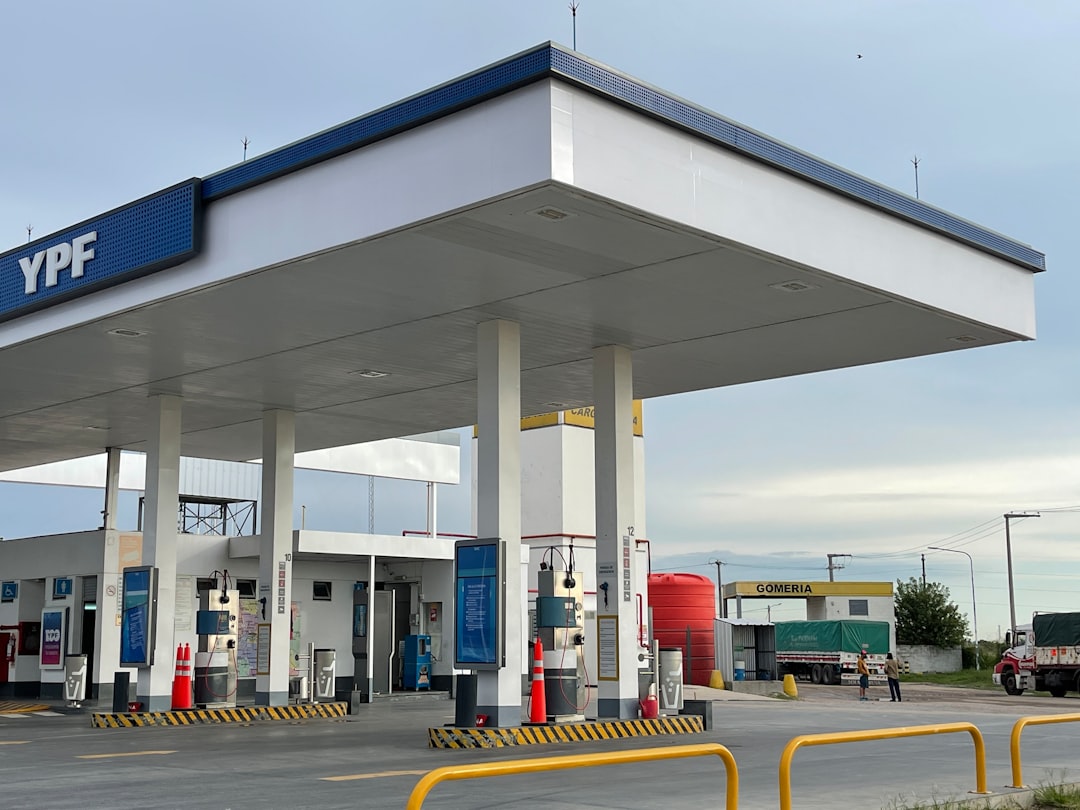 Argentina Maintains Gas Prices Amid Free-Market Shift