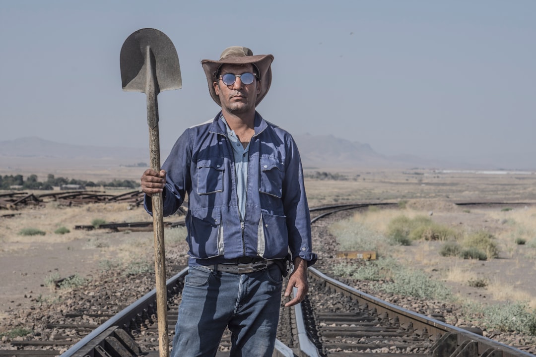 Job Pivots in the Age of AI: Lessons From Mike Mulligan and His Steam Shovel | Career Outlook