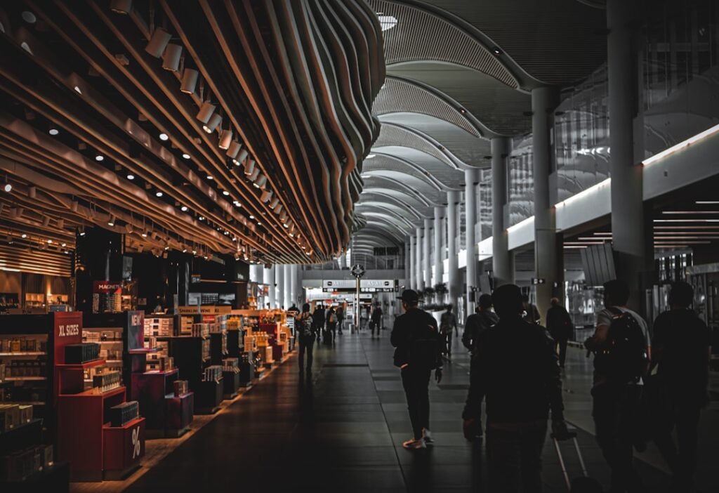 Airports as Engines of Structural Mobility: How AI, Biometrics and Green Design are Redefining the Travel Hub