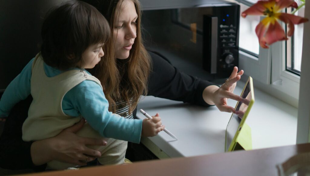 Algorithmic Parenting: A Structural Shift in Child‑Rearing and Labor‑Market Mobility