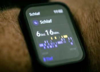 Algorithmic Wellness and the Human Cost: How Personalized Health Tech Reshapes Power, Equity, and Careers