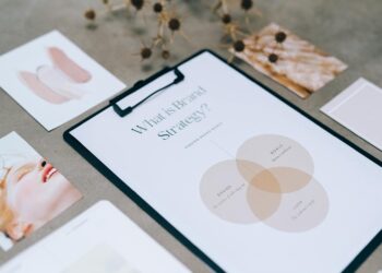 Chromatic Leverage: How Neuroscience Is Redefining Capital in Beauty Marketing