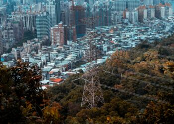 Climate‑Resilient Software Development Reshapes Urban Infrastructure and Career Trajectories