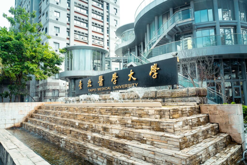 Closed‑Loop Campus: Universities as Engines of Systemic Waste‑Management Reform