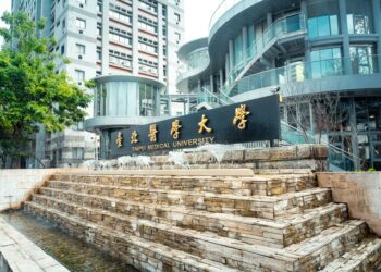 Closed‑Loop Campus: Universities as Engines of Systemic Waste‑Management Reform