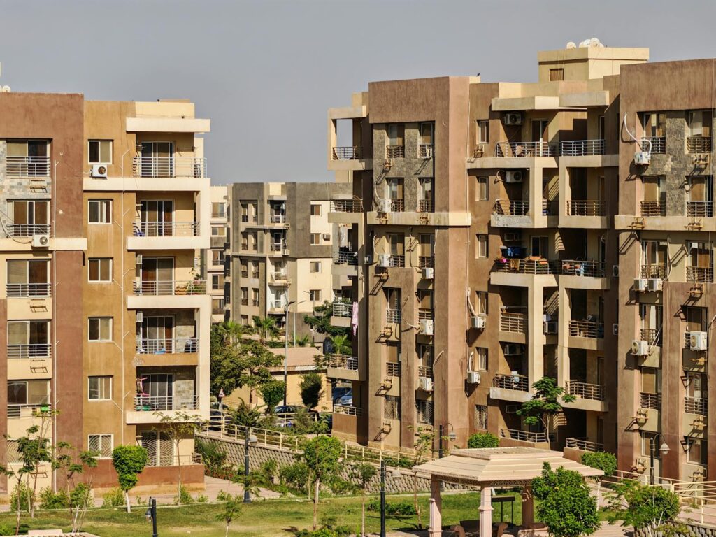 Co‑Living’s Institutional Rise: How Shared Housing Is Reshaping Career Capital and Urban Power