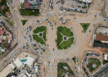Community‑Driven Tourism Reshapes Urban Economic Trajectories
