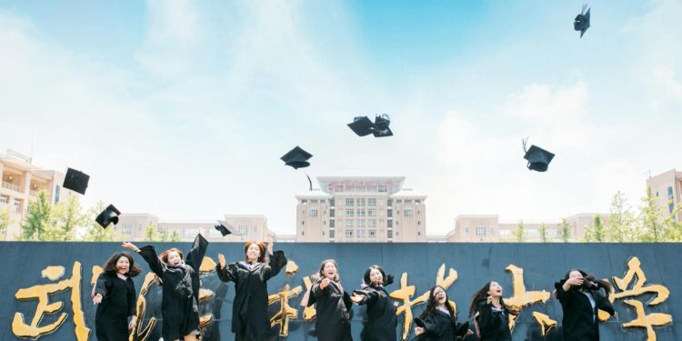 Corporate‑University Alliances Reshape Scholarship Flows and Career Capital