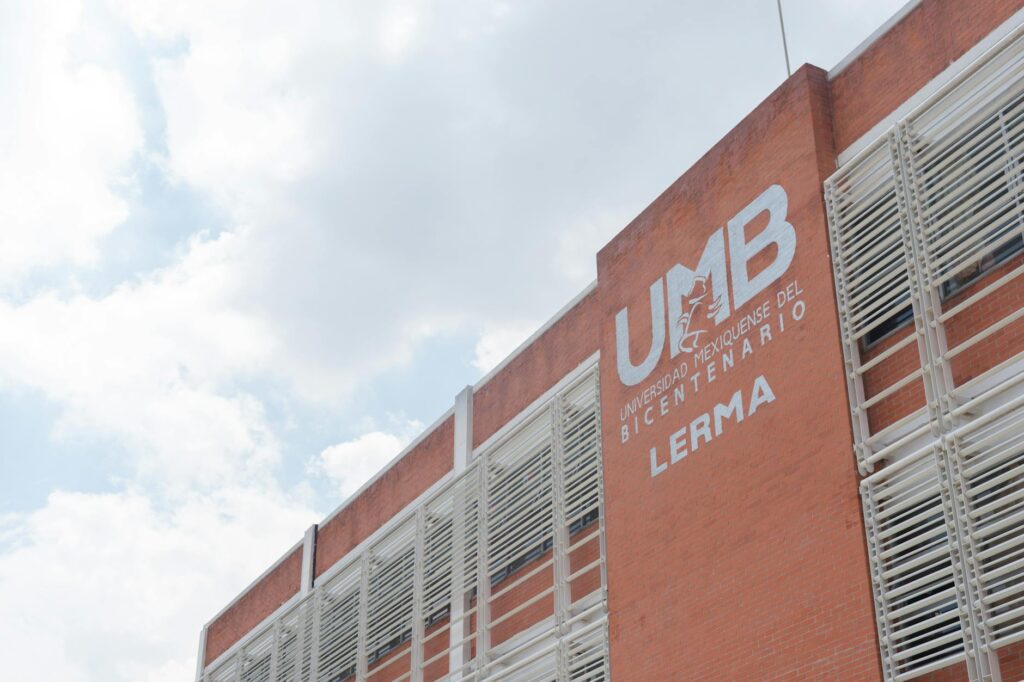 Corporate‑University Alliances Reshape Scholarship Flows and Career Capital
