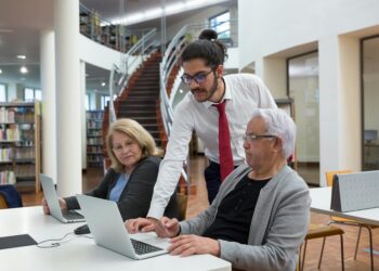 Digital Literacy’s Asymmetric Pull: How the Skills Gap Reshapes Retention, Mobility, and Institutional Power