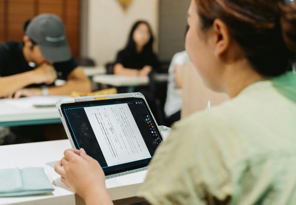 Digital‑Wellbeing Mandates Reshape Campus Power, Capital and Mobility