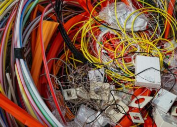 E‑Waste Under the Microscope: How Extended Producer Responsibility Is Redrawing the Electronics Industry’s Structural Map