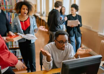 Echoes in the Digital Dorm: How Platform‑Mediated Communities Reshape Identity, Capital, and Institutional Power in Higher Education