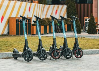 Electrified Commutes Reshape Urban Power Structures