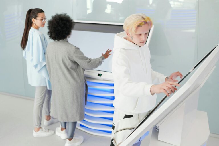 Emotion‑Aware Interfaces: How Affective Computing Is Redefining Career Capital in UX/UI