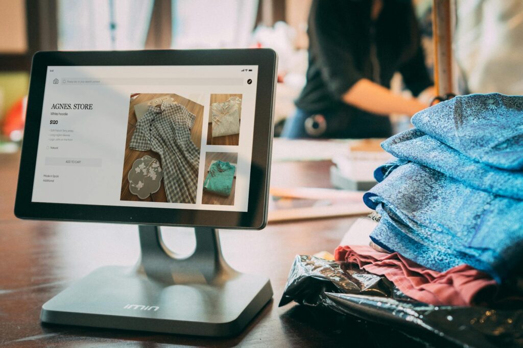 Experiential Retail Redefines the Phygital Frontier