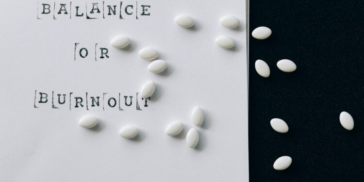 Four‑Day Weeks Reshape Capital, Mobility, and Institutional Power