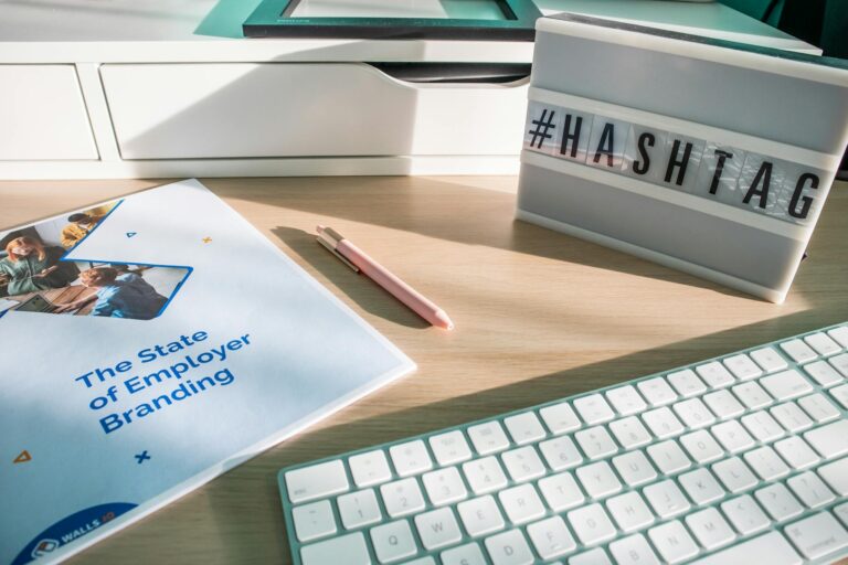 From Buzz to Brand: How Social Proof and User‑Generated Content Reshape Employer Branding in the Digital Age