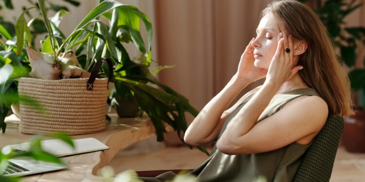 Green at Work: How Biophilic Design Reconfigures Mental Health, Retention and Career Capital