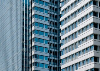 Heritage‑Driven Capital: How Conservation Is Re‑Engineering Real Estate Returns