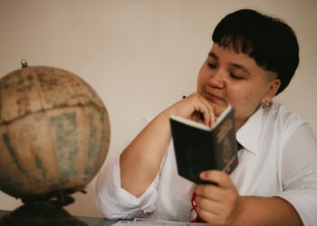 Hybrid Horizons: How Mixed‑Mode Study Abroad is Redefining Career Capital and Institutional Power